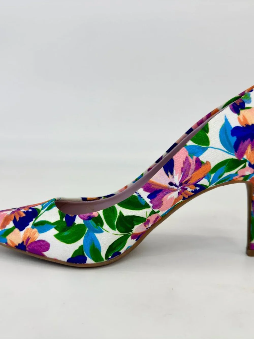 KELLY & KATIE Floral Pointed Toe Pumps Size 7M